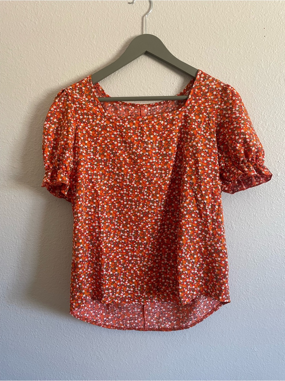 SHEIN Orange Floral Puff-Sleeve Blouse